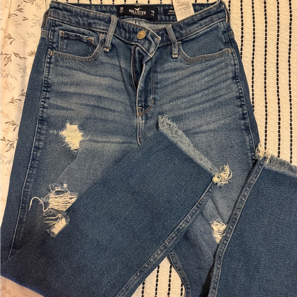Hollister Women's Light Blue Ripped Skinny Jeans